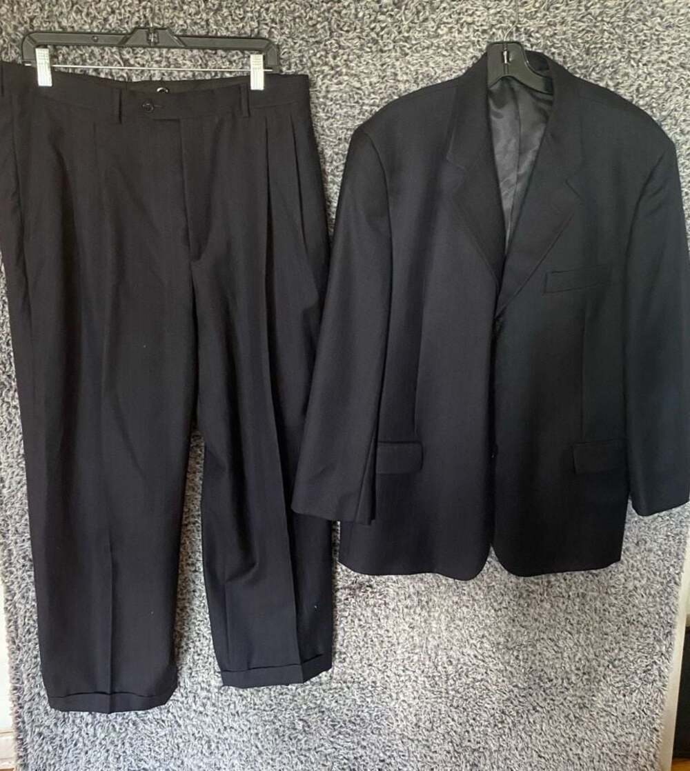 Lucelli Men's Black Pinstripe Suit Set